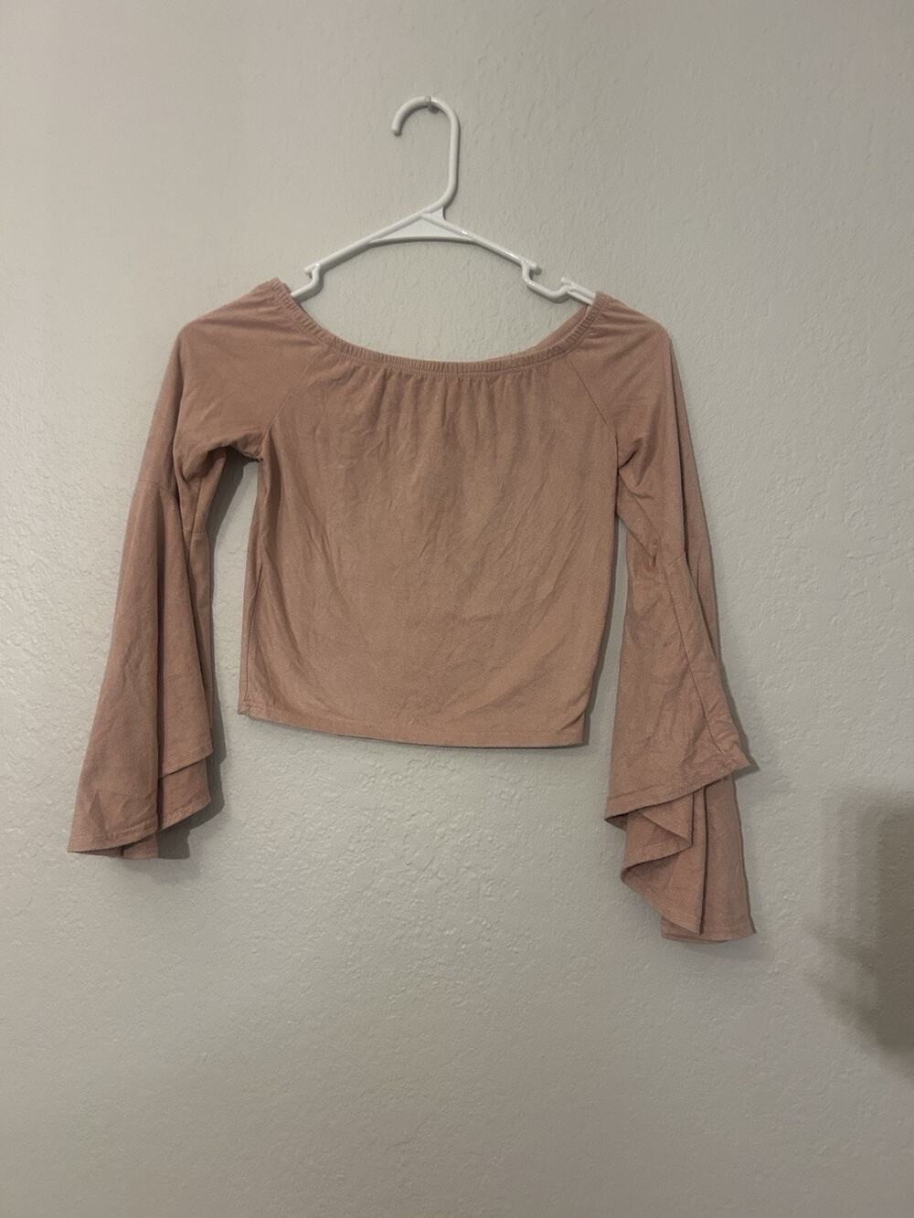 A'gaci Women’s S Pink Solid Off Shoulder Ruffle Knit Stretch Crop Blouse